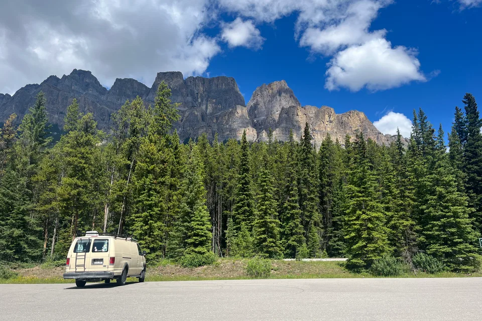 Agathe Ford E-250 Campervan