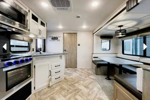 Jeremy's Palomino 28BHSS Travel Trailer