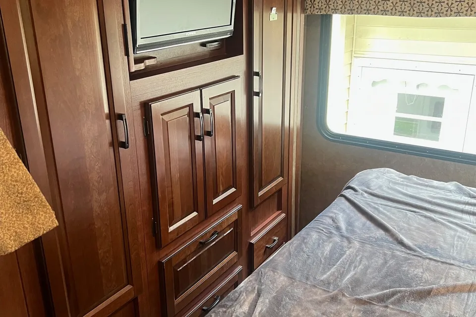 CT RV Adventures Forest River Sunseeker 3170DSF Class C
