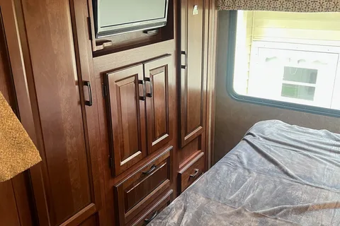 CT RV Adventures Forest River Sunseeker 3170DSF Class C