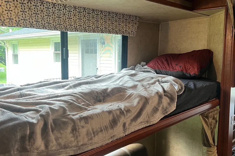 CT RV Adventures Forest River Sunseeker 3170DSF Class C