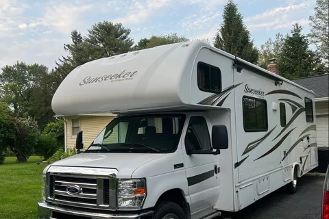 CT RV Adventures Forest River Sunseeker 3170DSF Class C