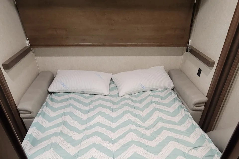 Family Glamping Getaway | King Bed + Private Bunkhouse