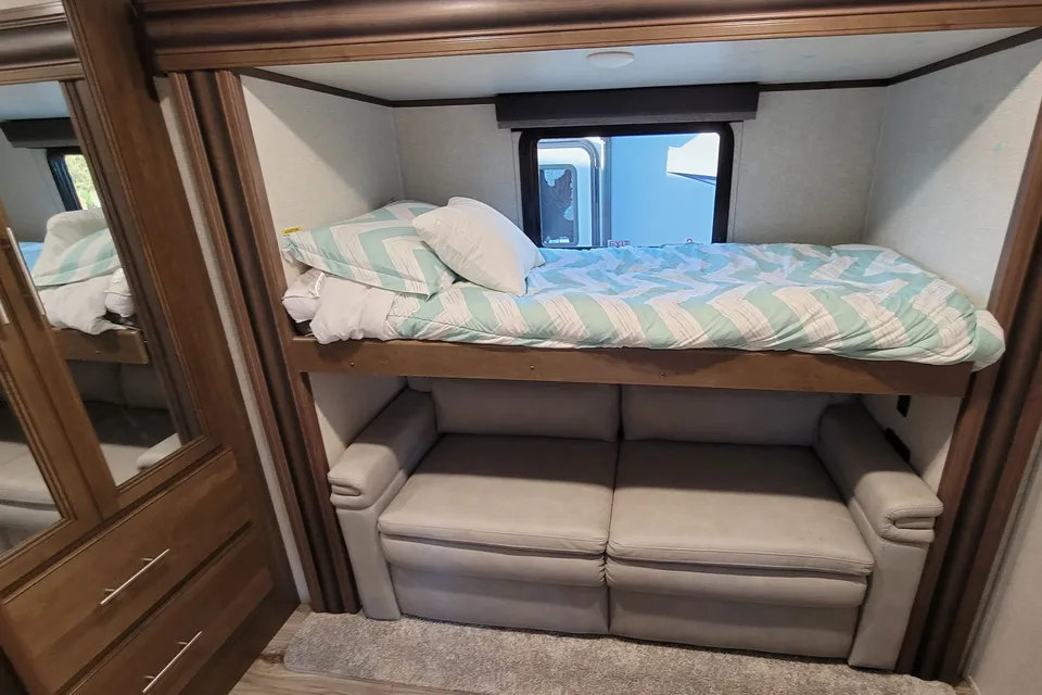 Family Glamping Getaway | King Bed + Private Bunkhouse