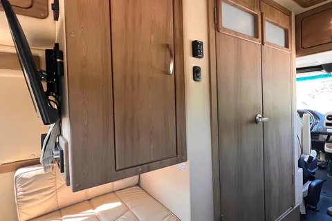 Glamping on Wheels - 20ft Modern Luxury MB Sprinter