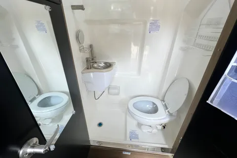 Glamping on Wheels - 20ft Modern Luxury MB Sprinter