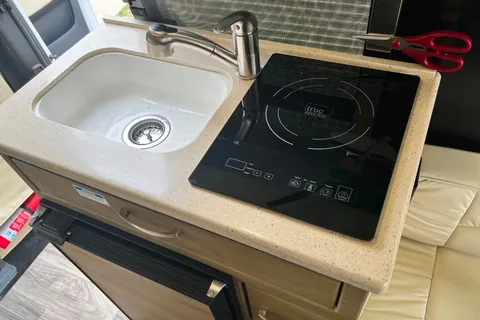 Glamping on Wheels - 20ft Modern Luxury MB Sprinter