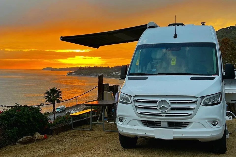 Glamping on Wheels - 2021 MB Luxury 20ft Sprinter