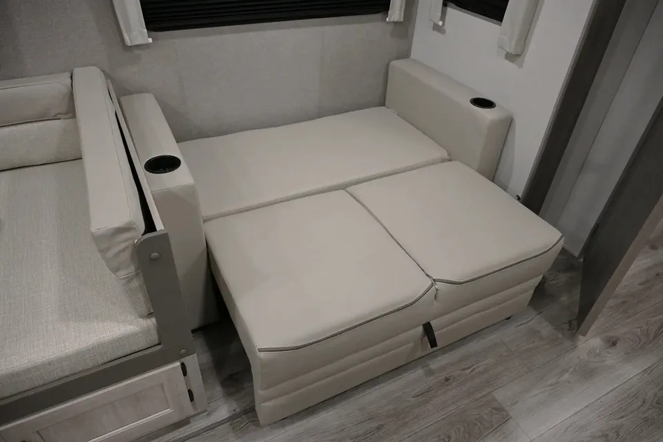 2025 BRAND NEW! Coachmen Catalina Legacy 263BHSCK