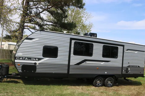 2025 BRAND NEW! Coachmen Catalina Legacy 263BHSCK