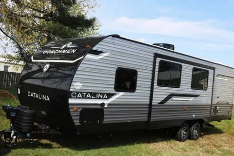 2025 BRAND NEW! Coachmen Catalina Legacy 263BHSCK