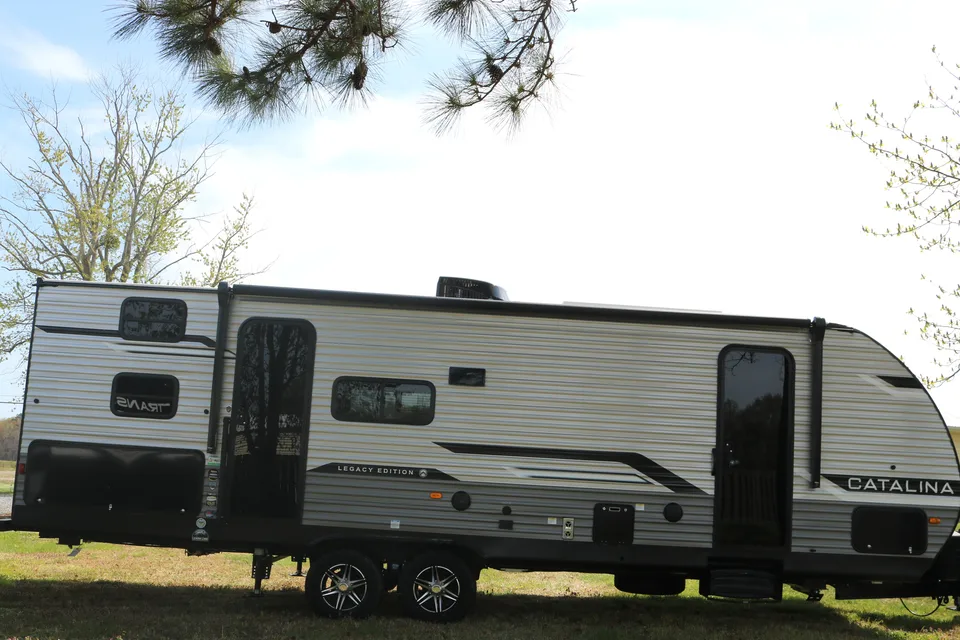2025 BRAND NEW! Coachmen Catalina Legacy 263BHSCK