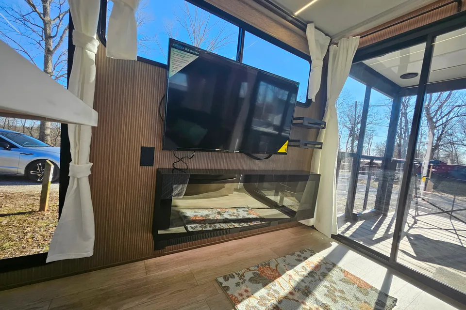 Amazing Patio with Outdoor Kitchen!!