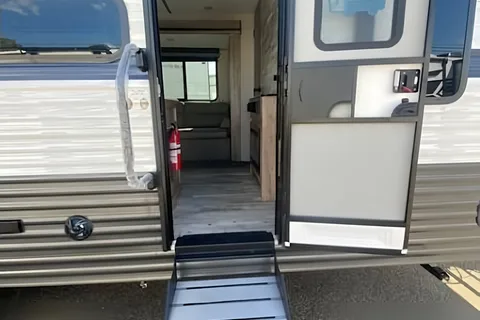 Gulf Stream Friendshop 268BH