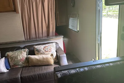 Vivian's Keystone 2016 Travel Trailer