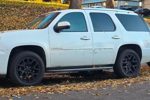 Ruben's GMC Yukon denali Campervan