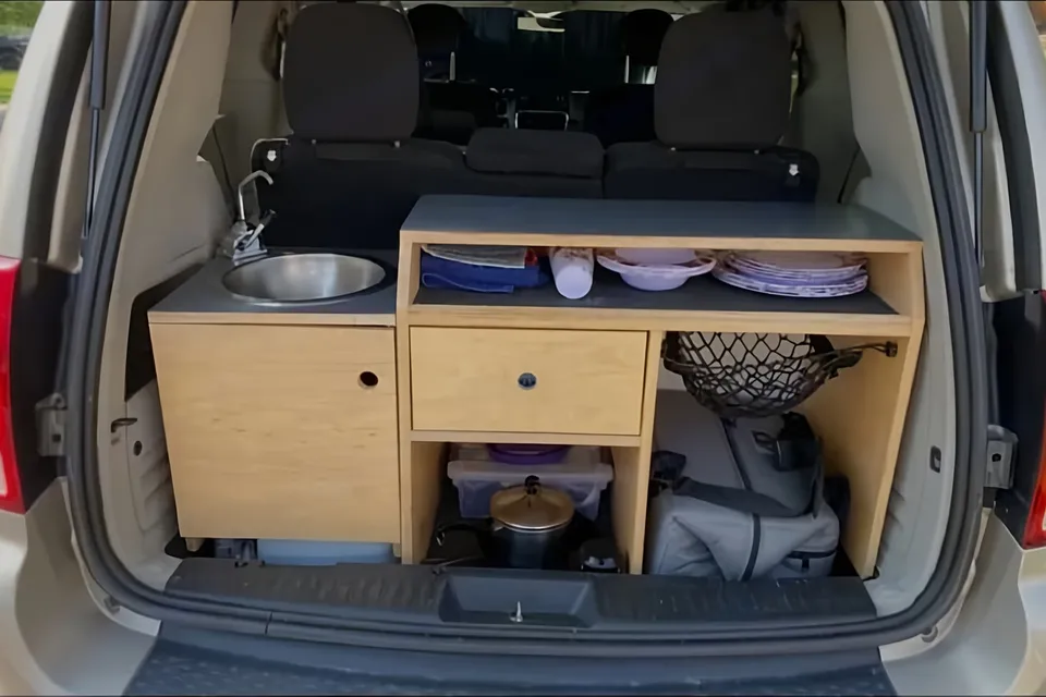 Ruben's GMC Yukon denali Campervan