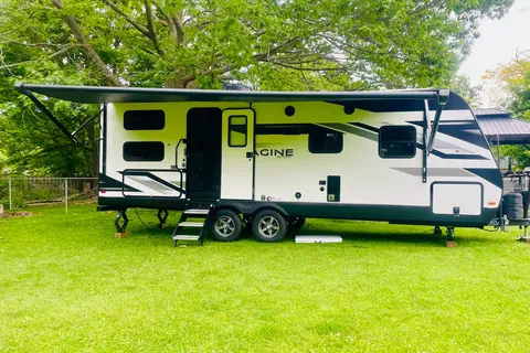 Cozy Cruiser 30ft Sleeps 8
