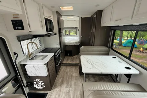 C09 - 6 Sleeper - The RV Rental Factory