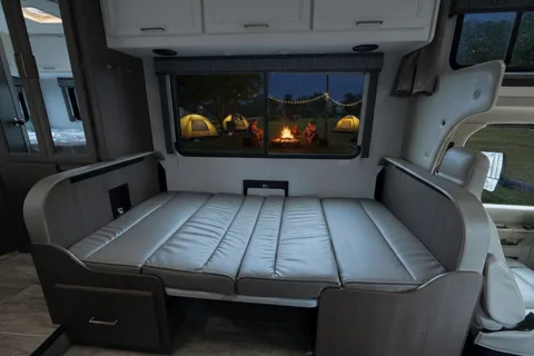 C09 - 6 Sleeper - The RV Rental Factory