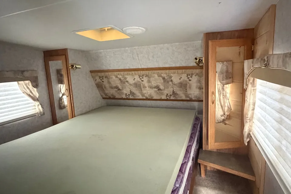 Derek's Vanguard 2nd generation  Fifth Wheel