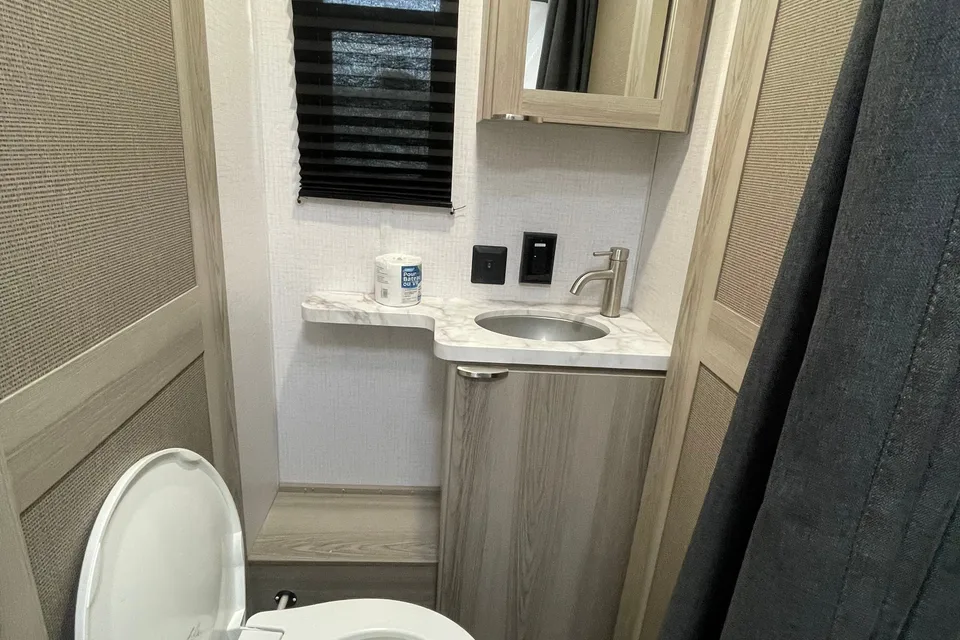 Beautiful Brand-New RV- Spacious, Comfortable, and Family-Ready! ✨