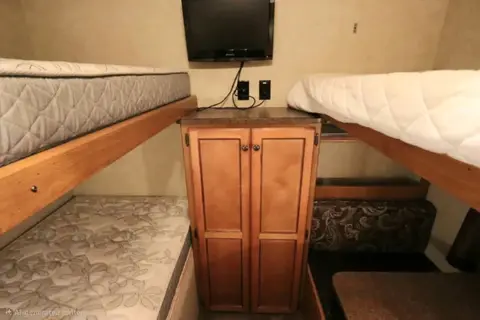 Crossroads ST29SS Travel Trailer