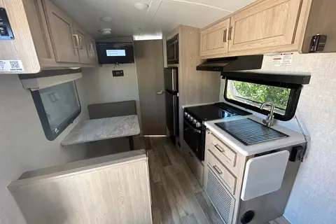Off grid living in a NEW travel trailer 