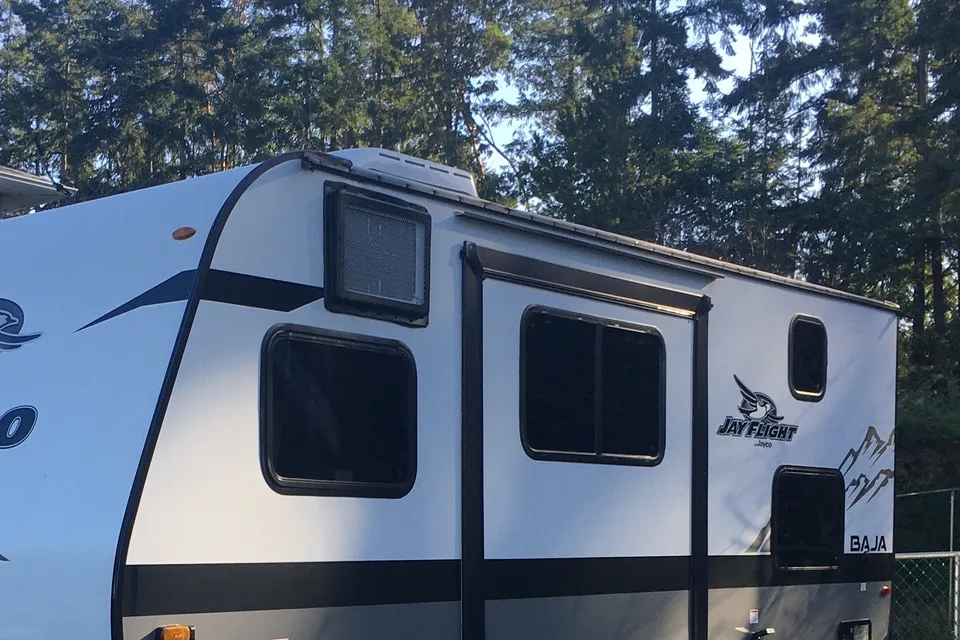 Sporty Jayco JayFlight Baja edition