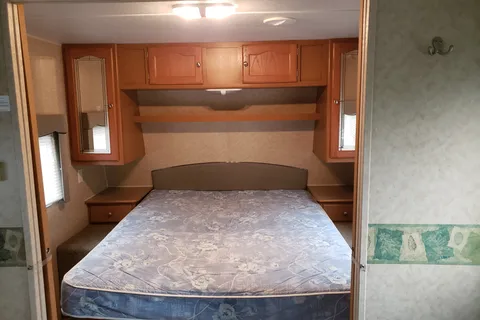 Dave's Dutchmen 26ft Travel Trailer