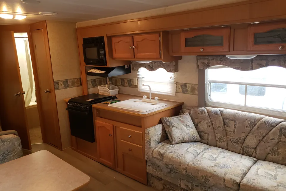 Dave's Dutchmen 26ft Travel Trailer