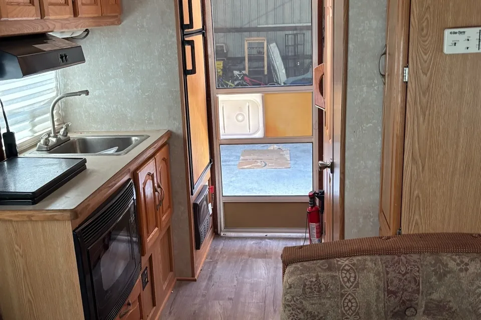 4 x 4 Thunder Camper