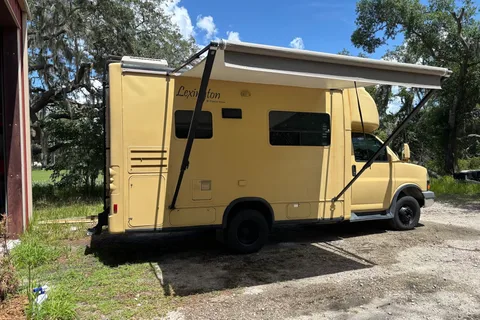 4 x 4 Thunder Camper