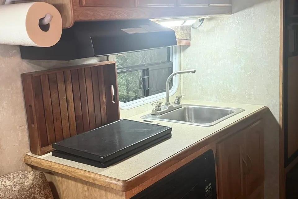 4 x 4 Thunder Camper