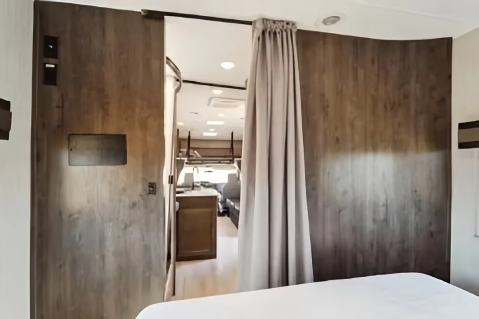 2021 Coachmen Leprechaun 270QB: Explore in Comfort and Style