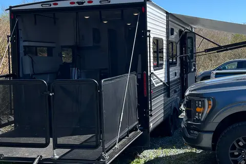 Greer's Jayco Jayco Toyhauler 26.5TH Toy Hauler