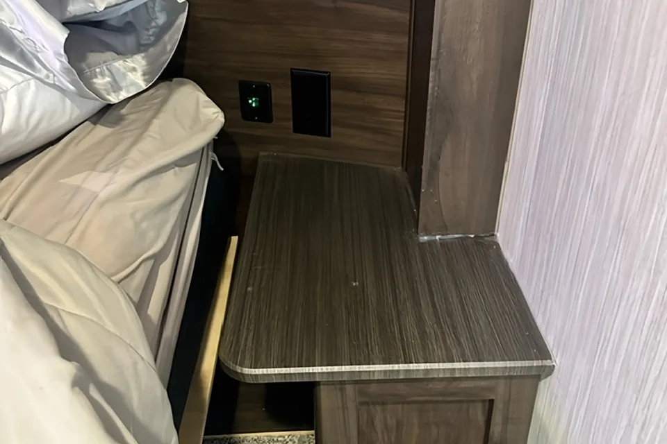 2019 Forest River RV Cherokee Arctic Wolf 305ML6 Fifth Wheel
