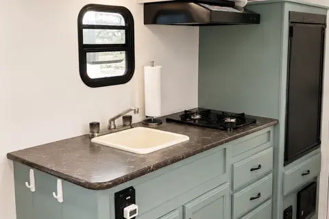 🚐 Roulotte Tout Équipée • Livraison Laurentides