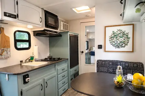 🚐 Roulotte Tout Équipée • Livraison Laurentides