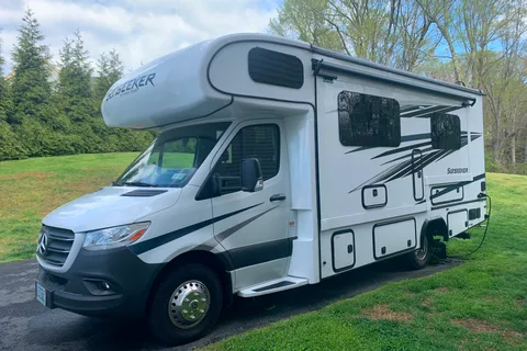 Forest River Sunseeker 2400b Class C with ALL the Comforts of HOME
