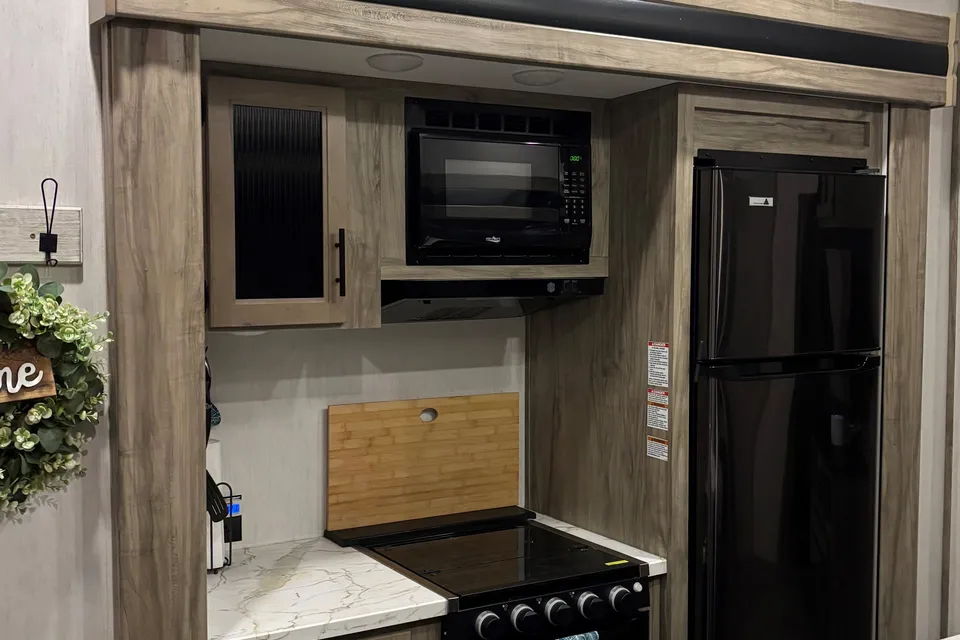 The Rolling Condo ** New Listing**