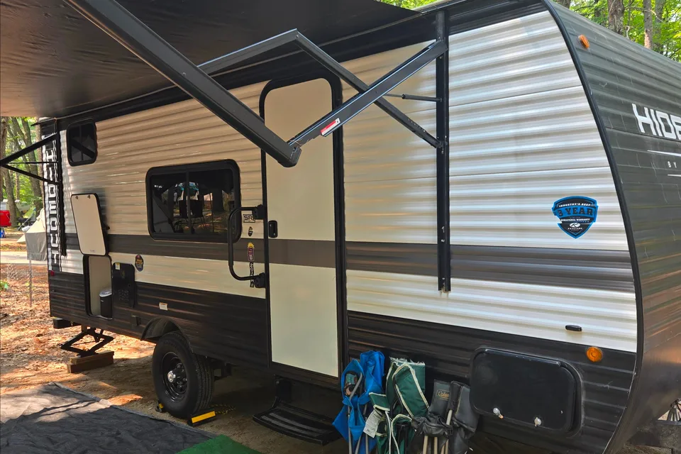 Jason's Keystone Hideout Cozy Family RV