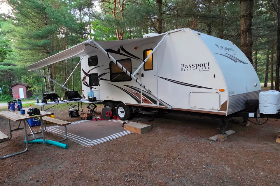 Andrew and Laura's Keystone 238ML Travel Trailer