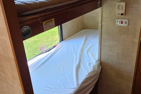 Andrew and Laura's Keystone 238ML Travel Trailer