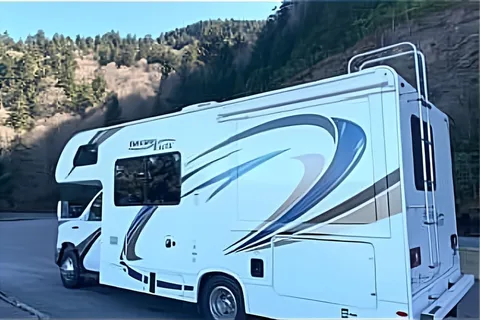 RV Trippin - "Eleanor" - Thor Freedom Elite