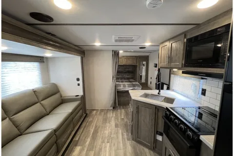 William's Forest River XLR microboost 27 LRLE Toy Hauler