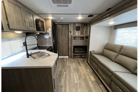 William's Forest River XLR microboost 27 LRLE Toy Hauler