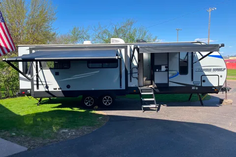 Oren's Forest River Cherokee Alpha Wolf 26RL-L Travel Trailer