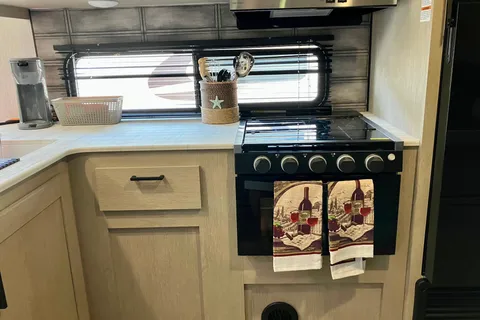 Welcome to Our Family's Airbnb on Wheels I ***2023 Forest River 263bhxl Salem Cruise Lite Travel Trailer