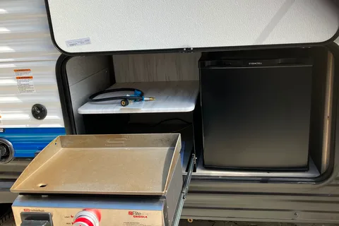 Welcome to Our Family's Airbnb on Wheels I ***2023 Forest River 263bhxl Salem Cruise Lite Travel Trailer